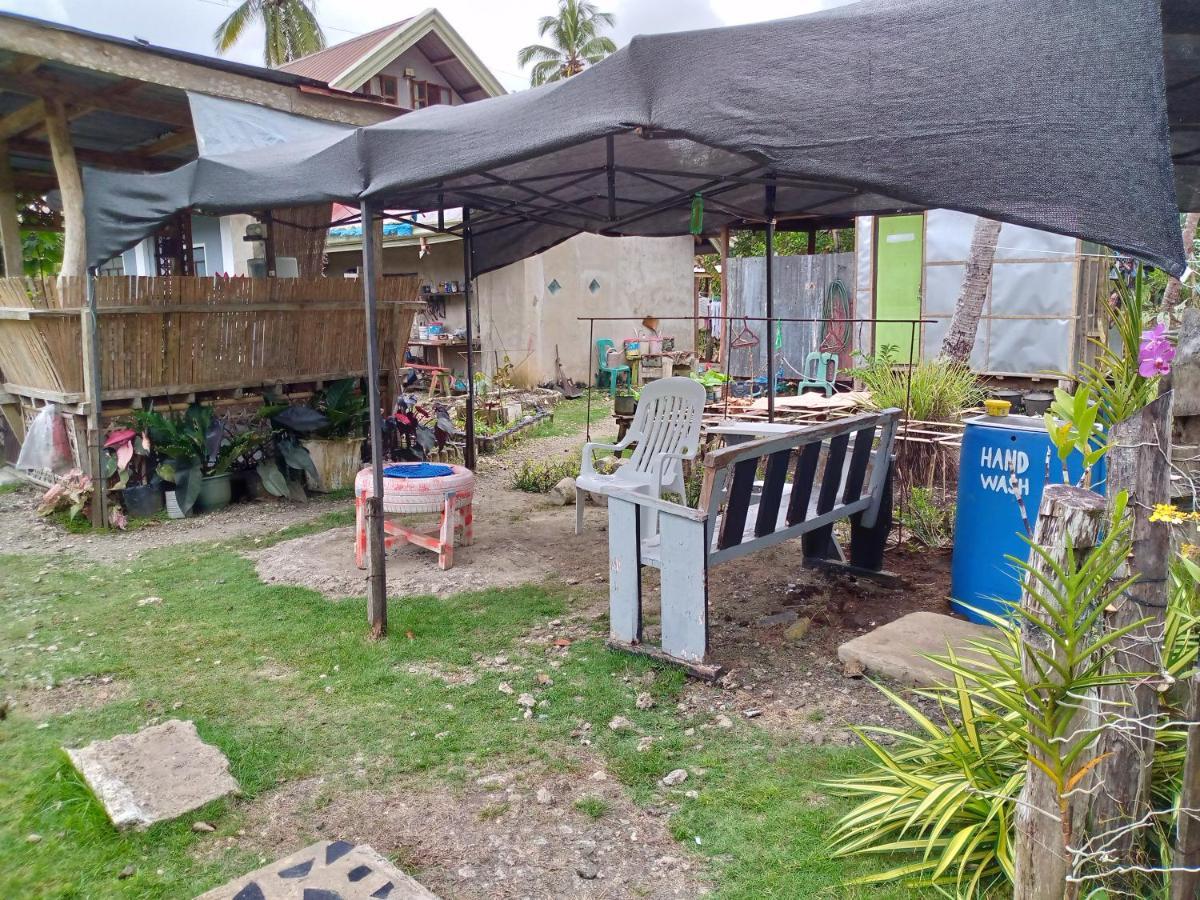 Junjals Backpackers Chalet Bohol Exterior photo