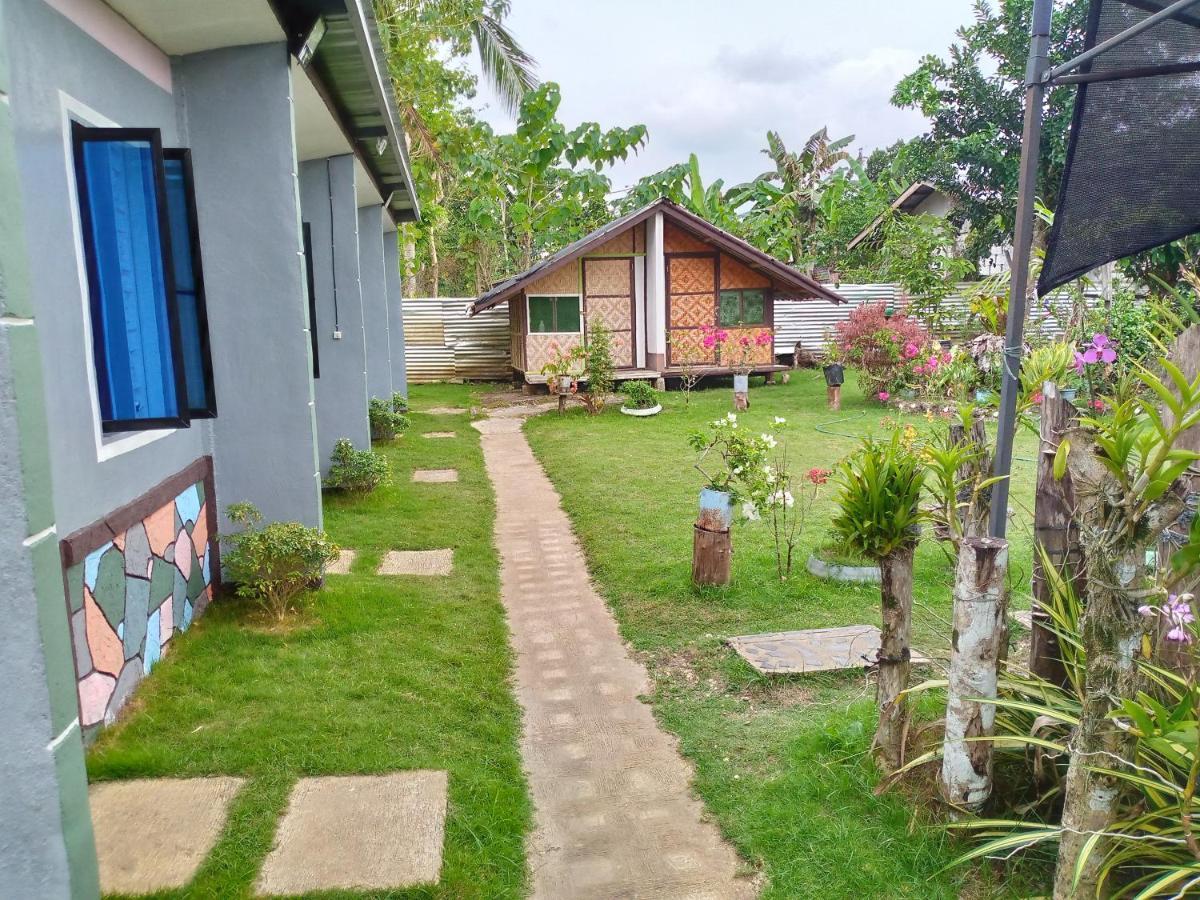 Junjals Backpackers Chalet Bohol Exterior photo